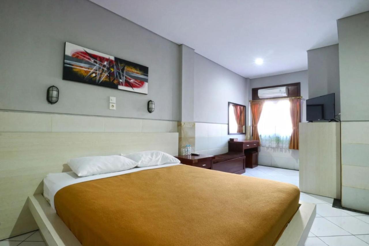 Kedin'S Inn دنباسار المظهر الخارجي الصورة