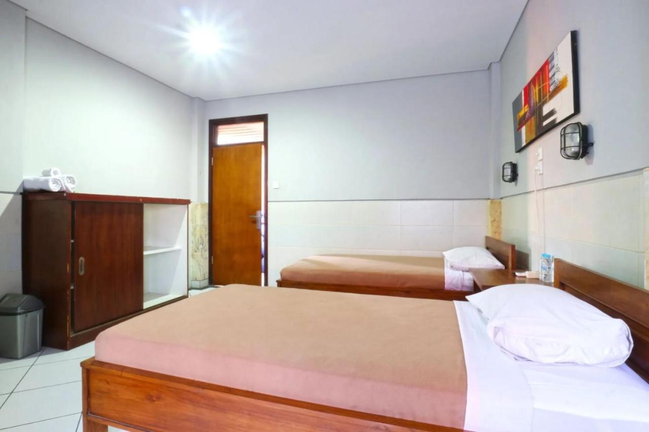 Kedin'S Inn دنباسار المظهر الخارجي الصورة