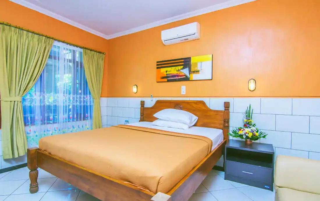 Kedin'S Inn دنباسار المظهر الخارجي الصورة